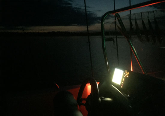 Schleppangeln auf Zander bei Nacht, im schwedischen Fegensee sehr erfolgreich.